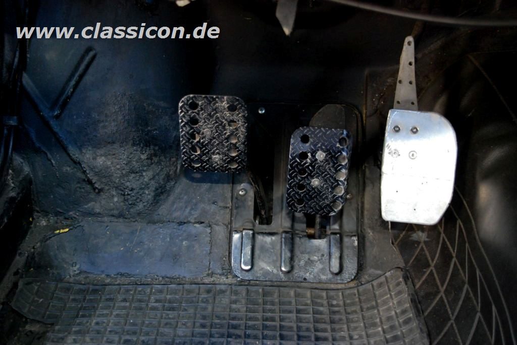1967_Alfa-Romeo-GT-1300-corsa-11