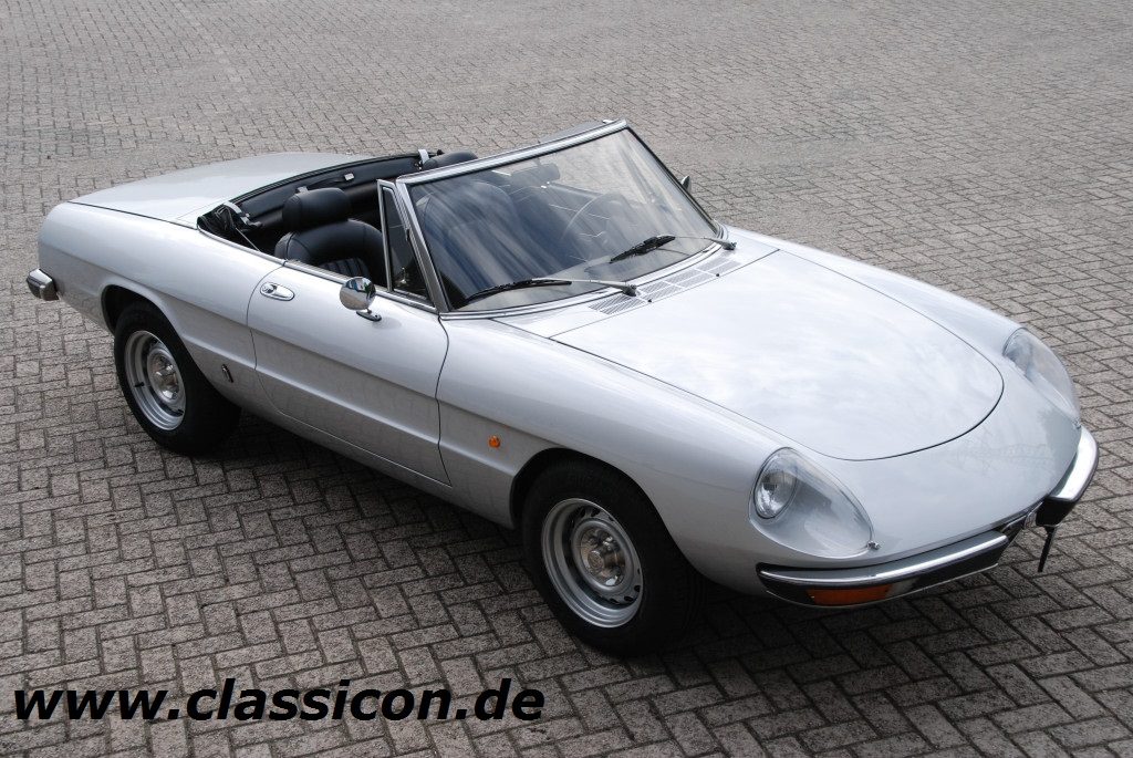 1973_Alfa-Romeo_Spider-2000_Veloce-02