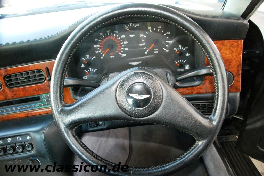 1990_Aston-Martin Virage-03