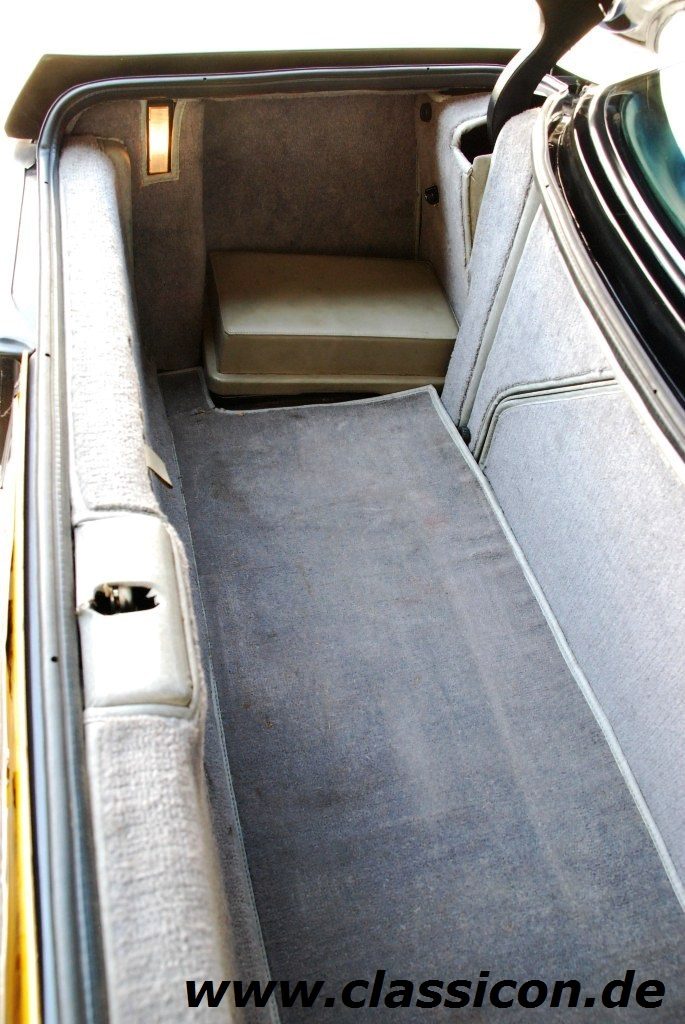 1990_Aston-Martin Virage-37