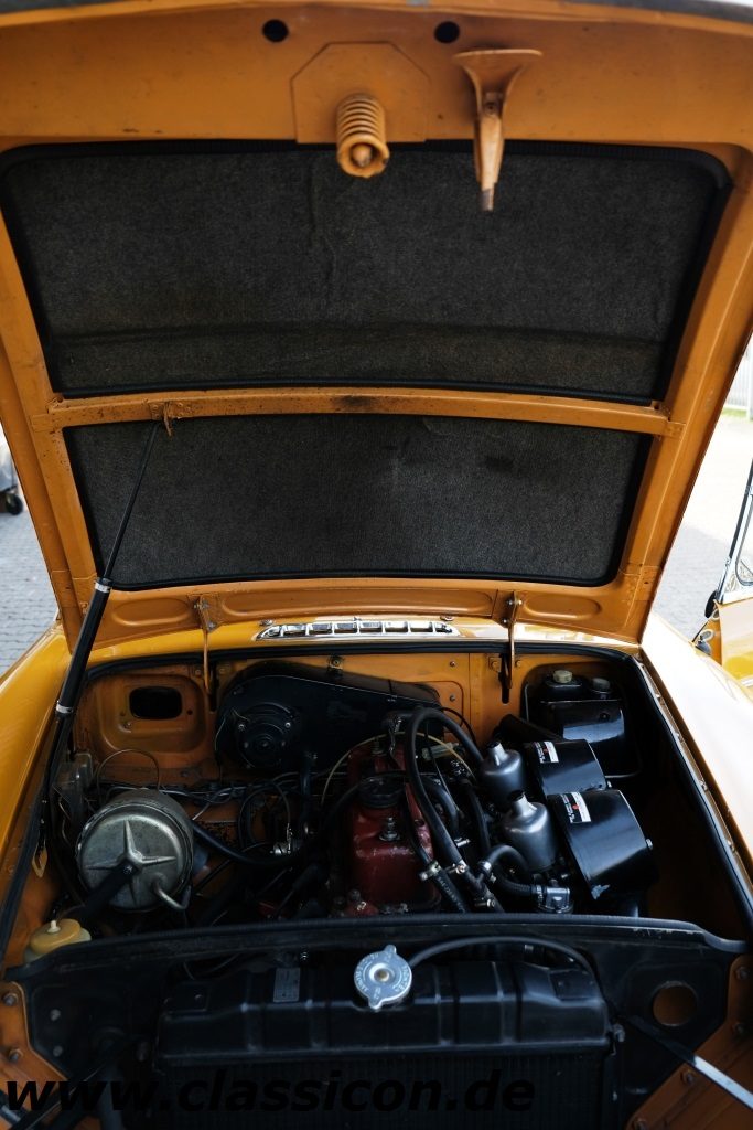 1970 - MG B GT Mk II - 13