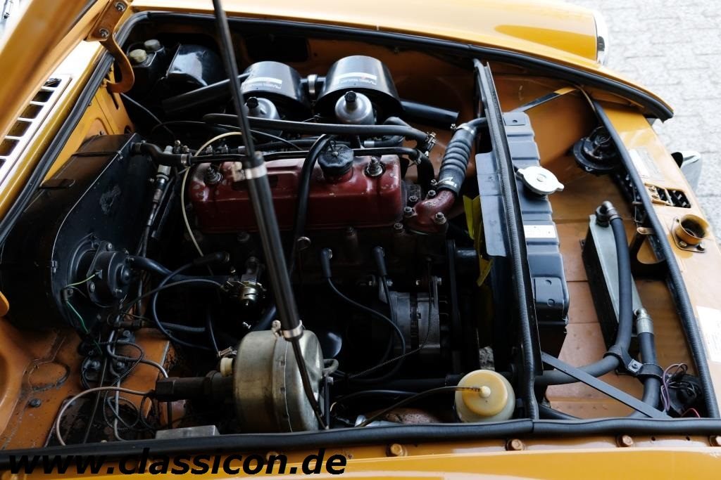 1970 - MG B GT Mk II - 15