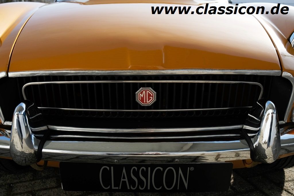 1970 - MG B GT Mk II - 19