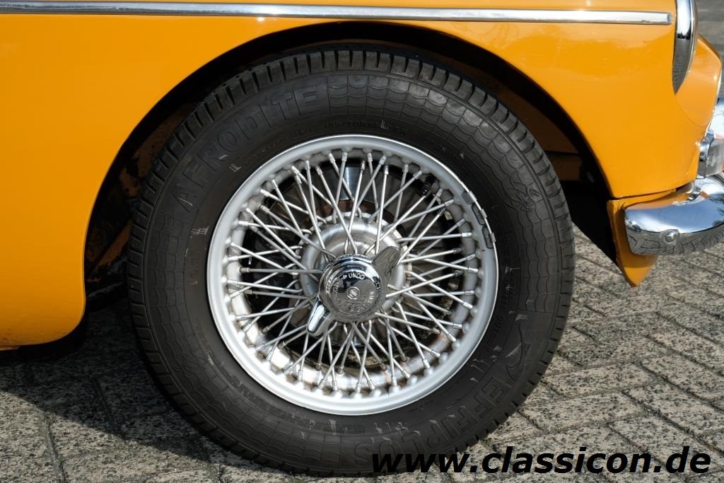 1970 - MG B GT Mk II - 24