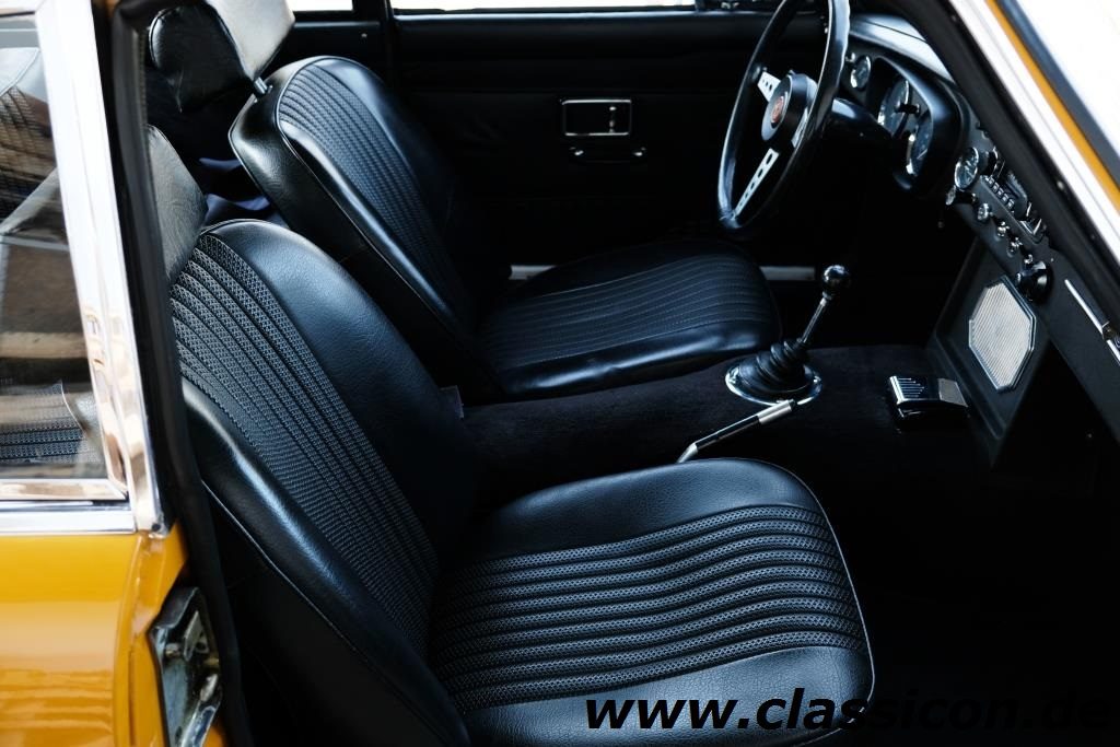 1970 - MG B GT Mk II - 25