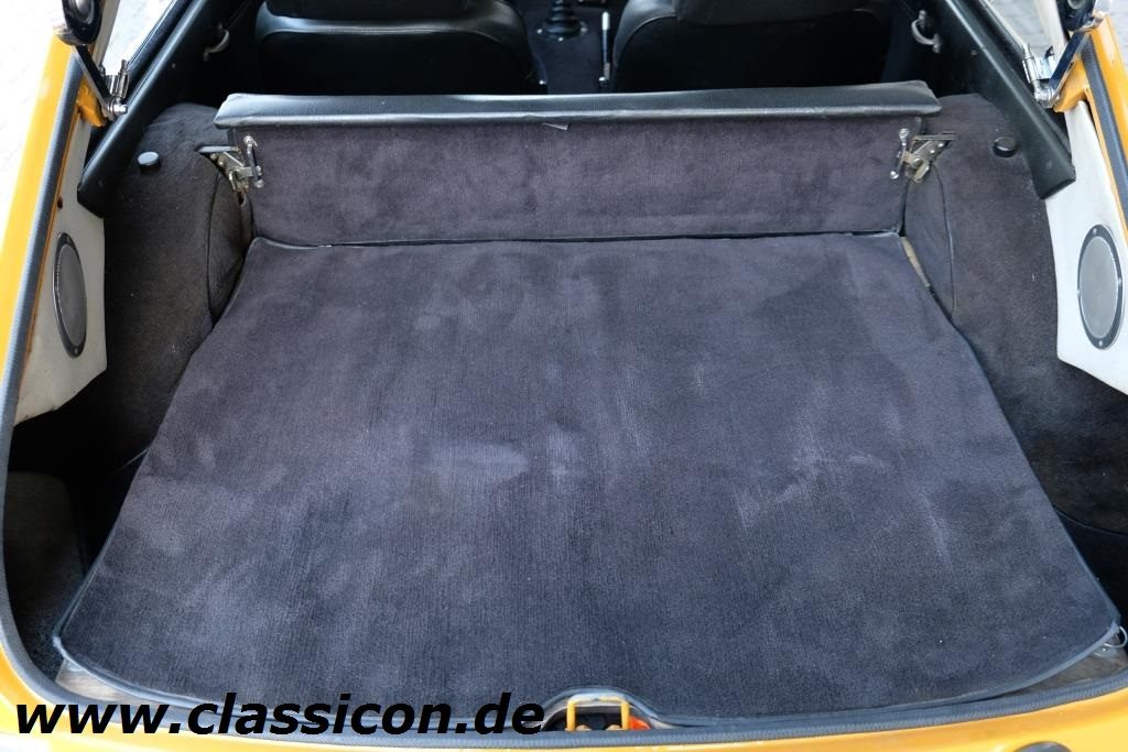 1970 - MG B GT Mk II - 37