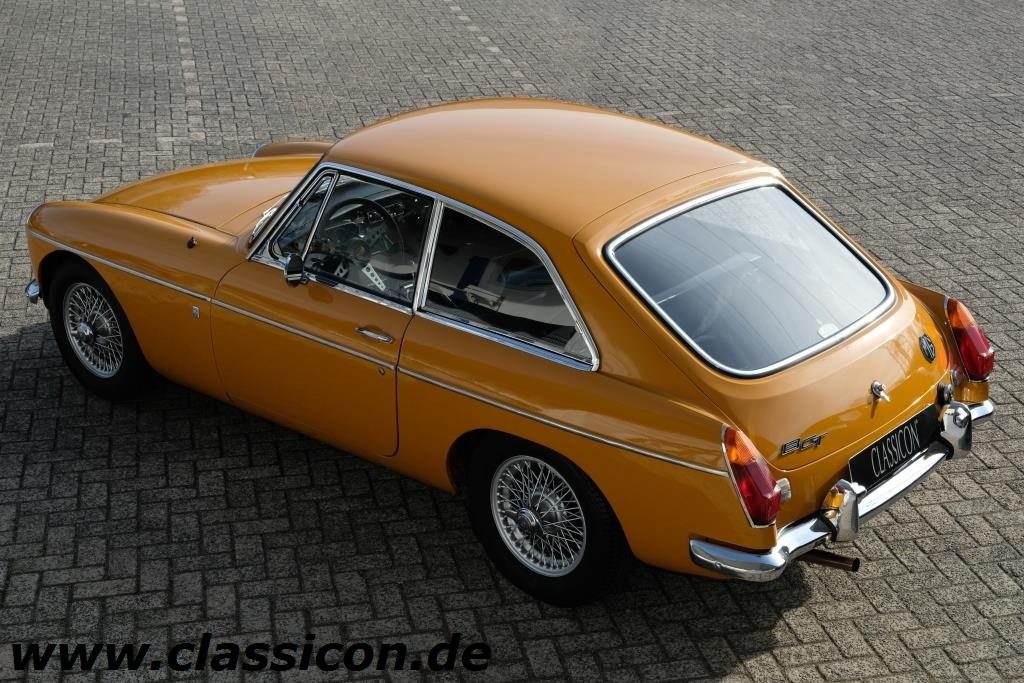 1970 - MG B GT Mk II - 40